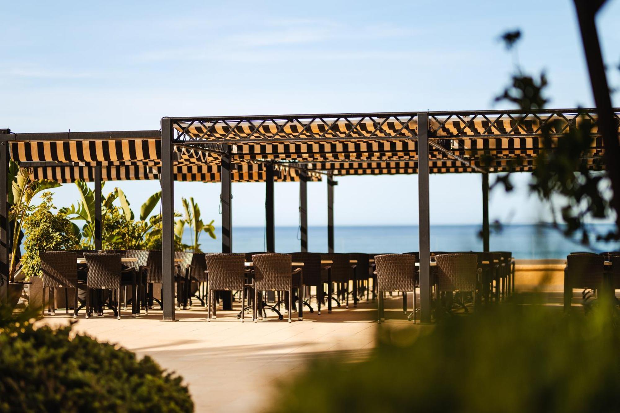 Secrets Mallorca Villamil Resort & Spa - Adults Only Peguera Eksteriør bilde The Beach Club