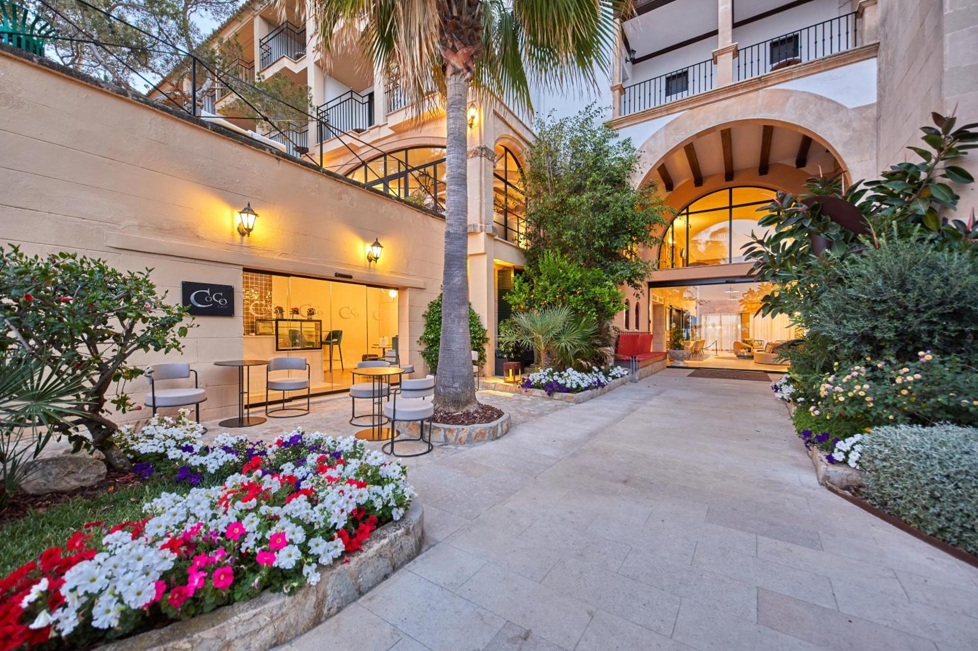 Secrets Mallorca Villamil Resort & Spa - Adults Only Peguera Eksteriør bilde The Village